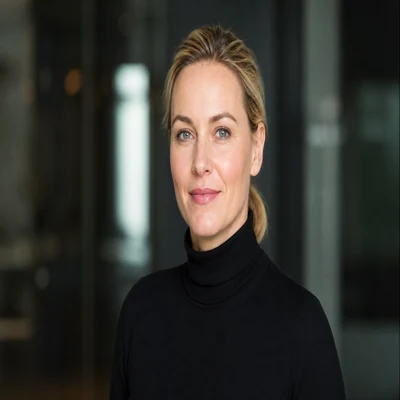 Porträt Elena Vogt, Lernpfade bei hazyrecollection.com